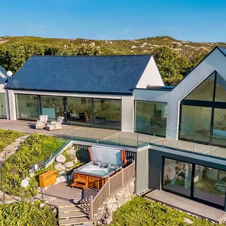 Villa Luxury Glass With Hot Tub & Sea Views - Connemara Roundstone