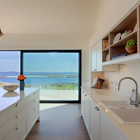 Luxury Glass With Hot Tub & Sea Views - Connemara *