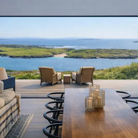 Villa Luxury Glass With Hot Tub & Sea Views - Connemara Roundstone