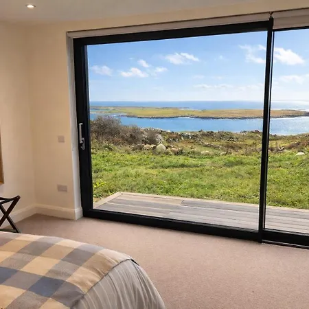 Luxury Glass With Hot Tub & Sea Views - Connemara Villa *