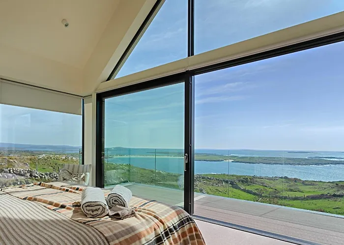 Villa Luxury Glass With Hot Tub & Sea Views - Connemara *