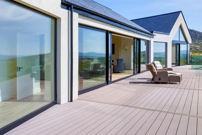 Luxury Glass With Hot Tub & Sea Views - Connemara Villa Roundstone